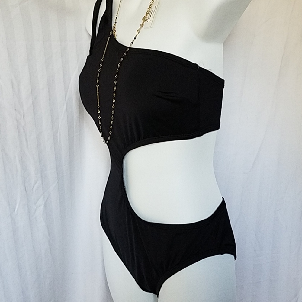 Kenneth Cole Swim Suit - Picture 3 of 4